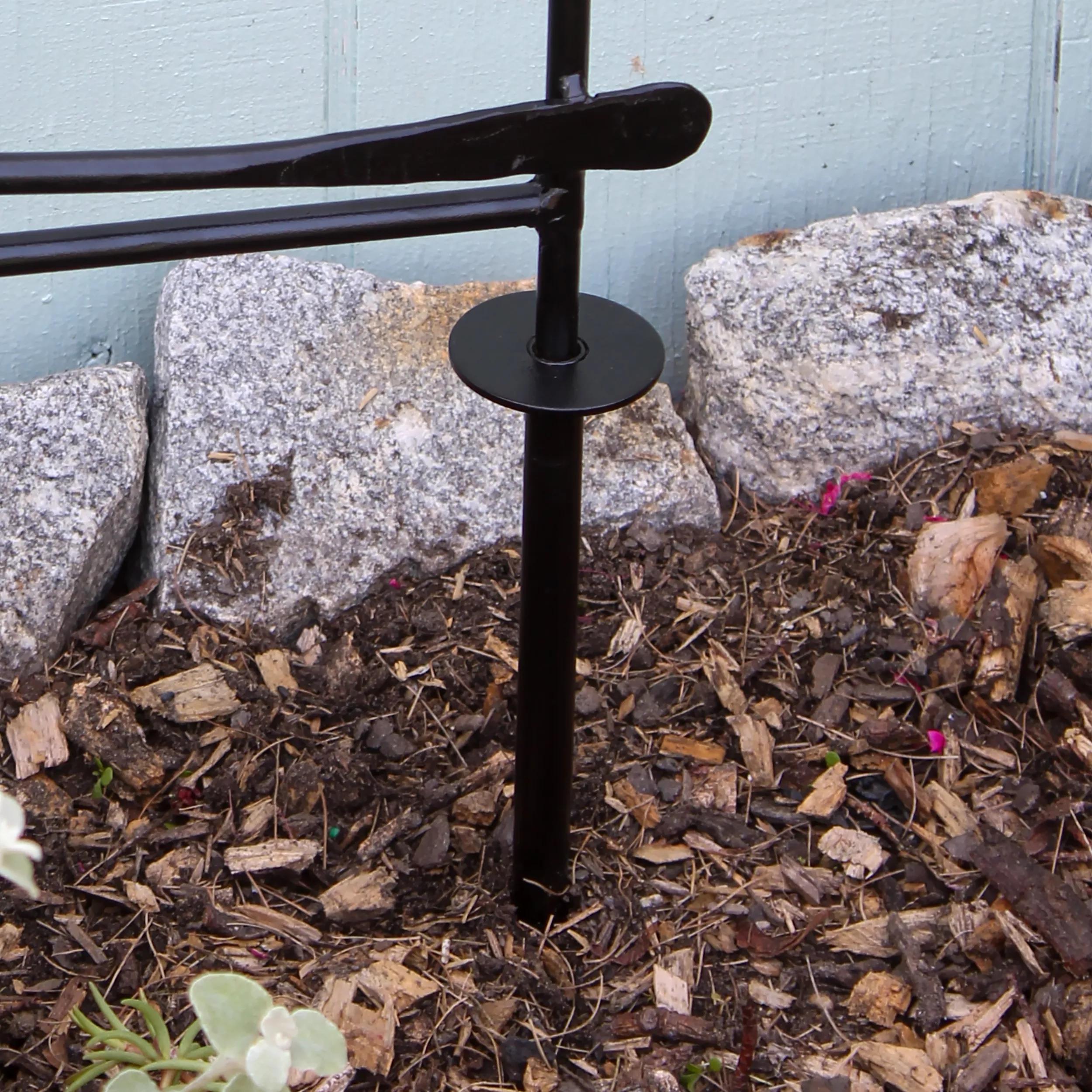 achla acanthus fence trellis achla acanthus fence trellis